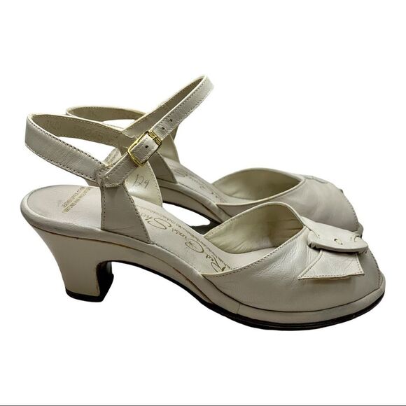 🔵Vintage Red Cross Shoes Cream Buckle Peep Toe Sandals 4.5 - Picture 3 of 10